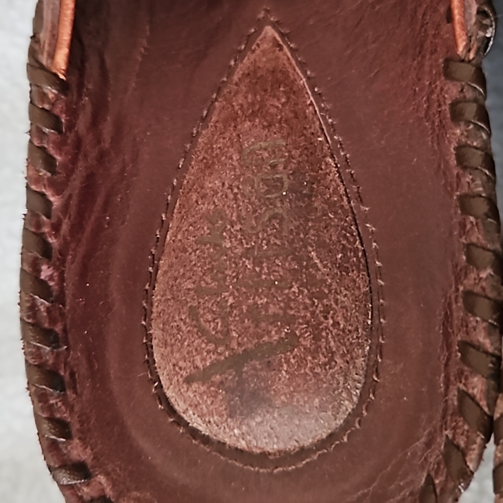 Clarks Artisan Leather 7 1/2 Clogs - Picture 3 of 4